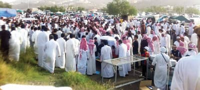 أبها: أكبر سوق «سمبوسة» في المملكة بلا عمالة وافدة