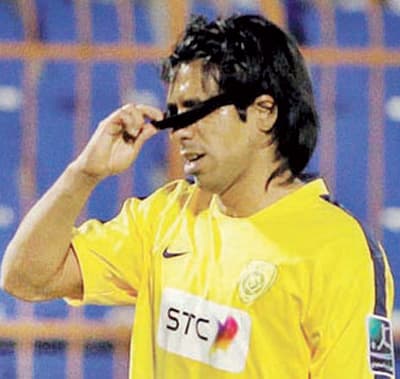 النصر محرج.. فيجاروا يسأله: أين جائزتي؟
