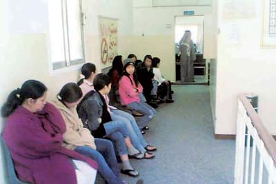 الاستقدام في البحرين والإمارات.. تحايل مكاتب الخارج ومماطلة في الداخل