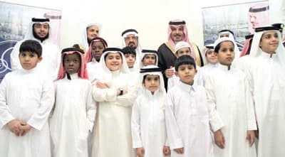 أمير المدينة يدشن مناشط جمعية تكافل.. وتوقعات بأن تغطي خدماتها 10 آلاف أسرة يتيم