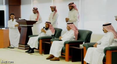 وزير الصحة للخريجين: عيّنا 14 ألفا خلال عامين.. وسنوظفكم عندما يتوفر الشاغر