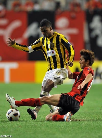 الاتحاد يعبر إلى نصف النهائي الآسيوي ويصطدم بتشونبوك الكوري