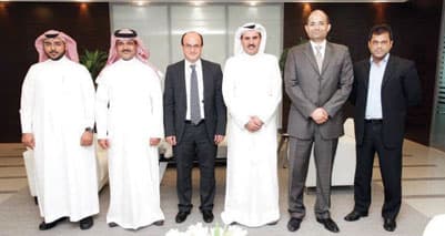 رئيس مجموعة الاتصالات السعودية يطلع على إنجازات VIVA الكويت