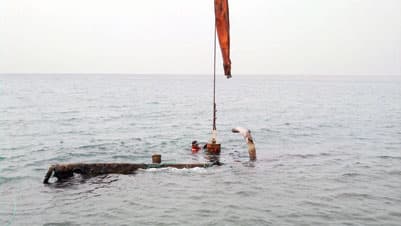 «السياحة والآثار» تبدأ انتشال سفينة عثمانية غارقة في ميناء القنفذة