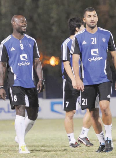 «موبايلي» تحبط هلاليا بمكافأة 500 ريال