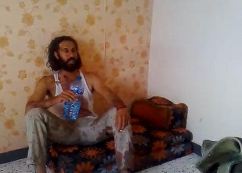 لقطات جديدة للمعتصم القذافي يتحدث مع آسريه قبل قتله.. والساعدي مصدوم