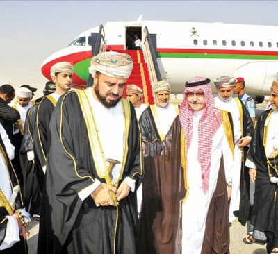 من المطار إلى قصر الحكم .. رؤساء الدول يتقاطرون مشيعين ومعزين