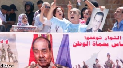 ظهور ملصقات تدعو لإنتخاب المشير طنطاوي رئيسا لمصر