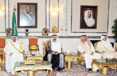 أمير قطر في الرياض للتعزية في وفاة الأمير سلطان