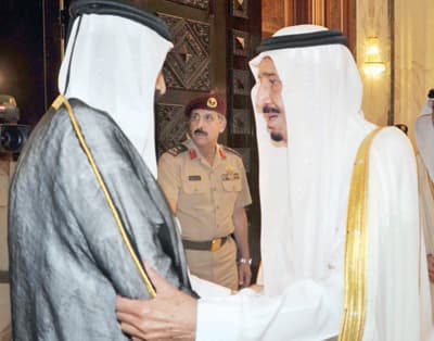 أمير قطر في الرياض للتعزية في وفاة الأمير سلطان