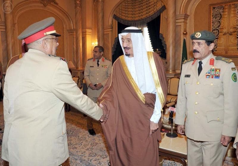 الأمير سلمان بن عبدالعزيز يباشر مهام عمله في وزارة الدفاع