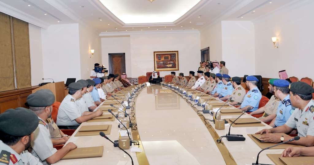 وزير الدفاع: أسلوبي في العمل الصراحة والمكاشفة.. ولا تتأخروا في تصويبي إن خالفت الأنظمة