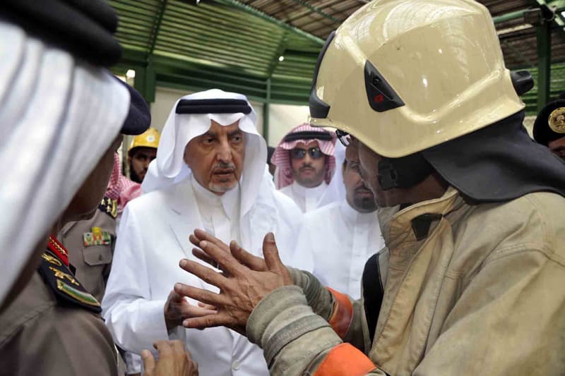 وفاة معلمتين و 46 إصابة  في حريق مدرسة جدة.. ووزير التربية يوجه بتشكيل فريق للوقوف على الحادث