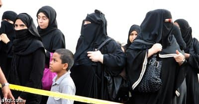 خالد الفيصل يعزي أسرتي المعلمتين ريم النهاري وغدير كتوعة..ونورة الفايز تزور المصابات