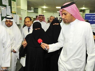 خالد الفيصل يعزي أسرتي المعلمتين ريم النهاري وغدير كتوعة..ونورة الفايز تزور المصابات