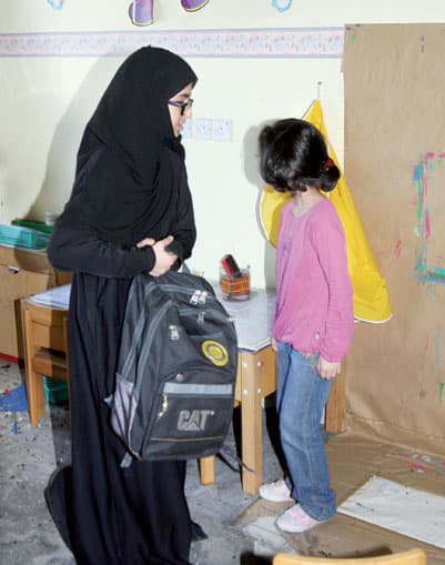 10 فرق طبية لتأهيل مصابات مدرسة جدة نفسيا واجتماعيا