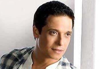 وفاة المطرب المصري عامر منيب