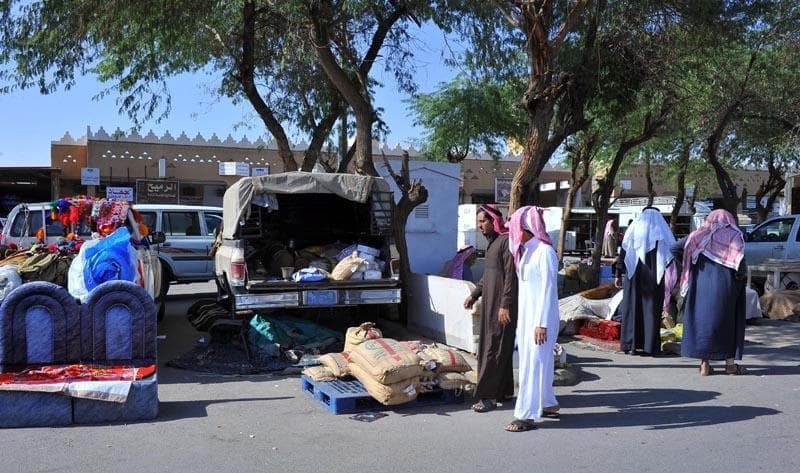 أسواق بريدة القديمة تحاكي ماضيها من خلال المهن والصناعات اليدوية