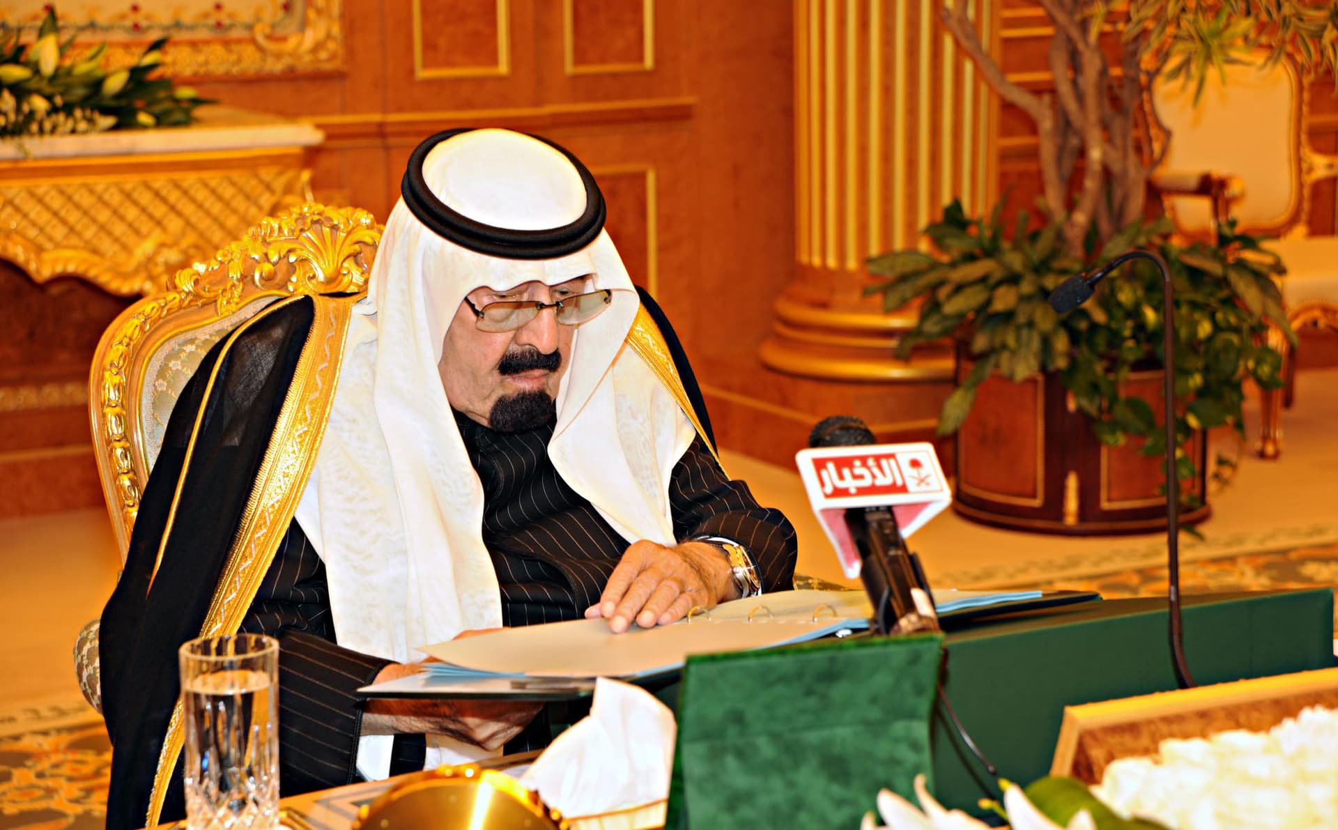 ميزانية 2012.. 702 مليار إيرادات متوقعة و690 مليارا للمصروفات