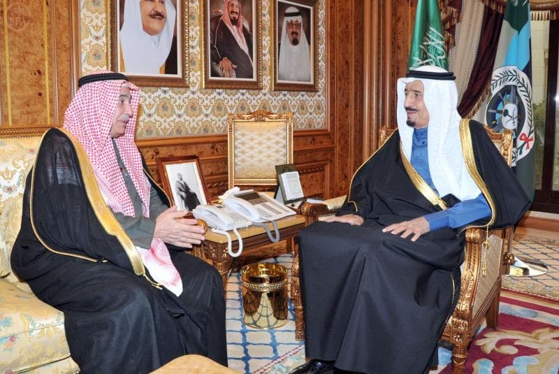 الأمير سلمان يستقبل المدير الإقليمي لمنظمة الصحة العالمية ورئيس جمعية الناشرين السعوديين