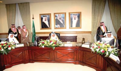 ولي العهد يعلن اليوم الحلول الدائمة لسيول جدة