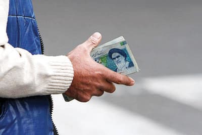 قنبلة البطالة تهدّد بتفجير إيران من الداخل