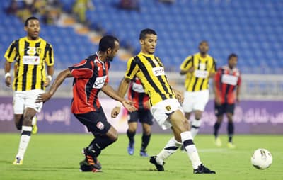 الاتحاد لإيقاف نزيفه والرائد لتصحيح مساره
