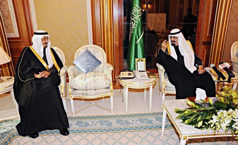خادم الحرمين الشريفين يستقبل سابك وأعضاء مجلس إدارتها
