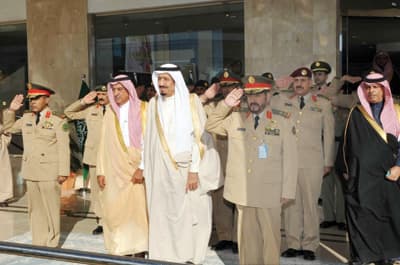 وزير الدفاع: أستهل زياراتي بالطائف لأنها بداية تكوين جيشنا