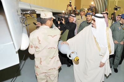 وزير الدفاع: أستهل زياراتي بالطائف لأنها بداية تكوين جيشنا