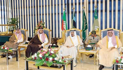 وزير الدفاع: أستهل زياراتي بالطائف لأنها بداية تكوين جيشنا