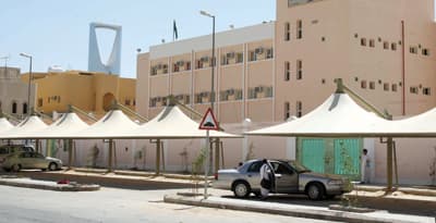 23 شرطا بلديا لإنشاء المدارس الأهلية وربط المواقف بالفصول
