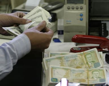 دبلوماسي: النظام السوري سيفقد احتياطاته من العملات الأجنبية خلال 5 أشهر
