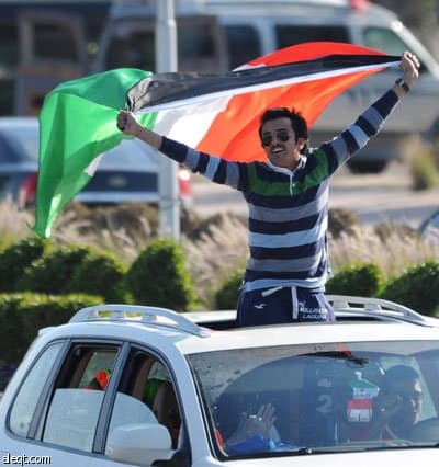 الكويتيون يحتفلون بذكرى اليوم الوطني ويوم التحرير والتي توافق 25 و 26 فبراير