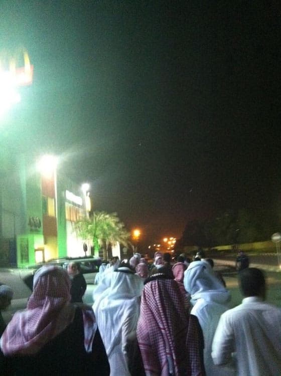 الكويت: أبناء قبيلة كويتية يقتحمون مقر  قناة سكوب بعد تصريحات مسيئة لشيخ قبيلتهم