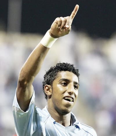 الشباب والأهلي.. الوضع «هزازي»