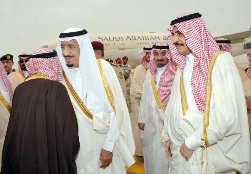 وزير الدفاع يغادر المنطقة الشرقية
