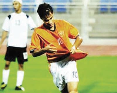 الأهلي يعزز وسطه بـ «شبيه الجاسم»