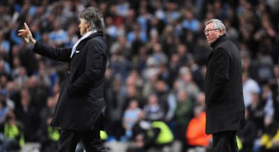 مانشستر سيتي يهزم يونايتد ويضع يدا على لقب الدوري