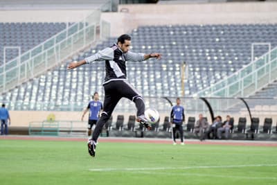 شرفي إيراني: جماهيرنا ستقلب أزادي «جهنم» على الهلاليين