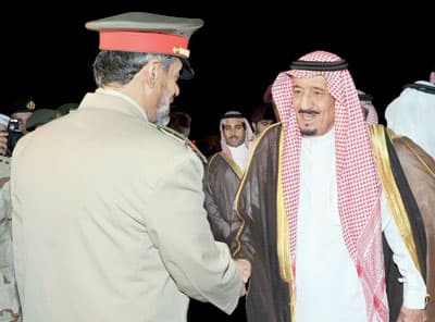 وزير الدفاع يتفقد قيادة القوات الشمالية