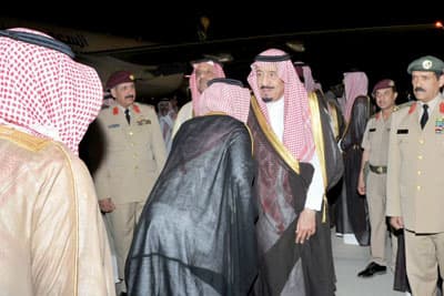 وزير الدفاع يتفقد قيادة القوات الشمالية