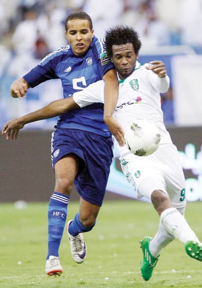الهلال والأهلي.. طرب وتكسير رؤوس