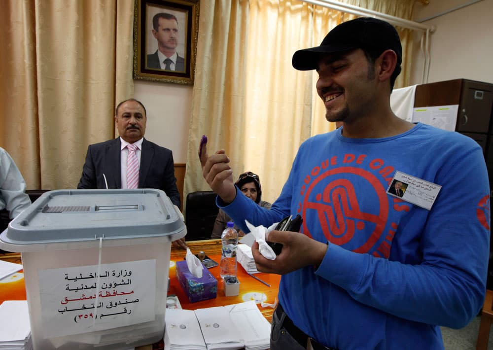 الحكومة السورية: الاقبال كبير على الانتخابات والمعارضة ترفضها