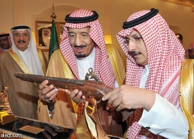 وزير الدفاع يتفقد القطاعات العسكرية في جازان