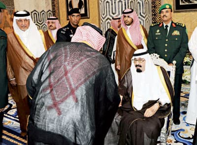 خادم الحرمين الشريفين يصل جدة