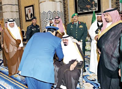 خادم الحرمين الشريفين يصل جدة