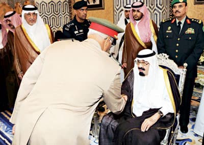 خادم الحرمين الشريفين يصل جدة