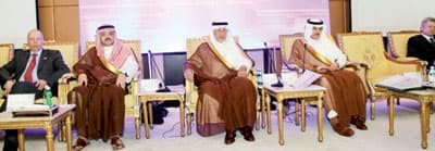 أمير مكة المكرمة: لسنا معذورين في غياب المدن الذكية عن المنطقة
