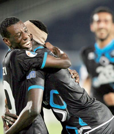 بني ياس يزيح باختكور لمنازلة الهلال